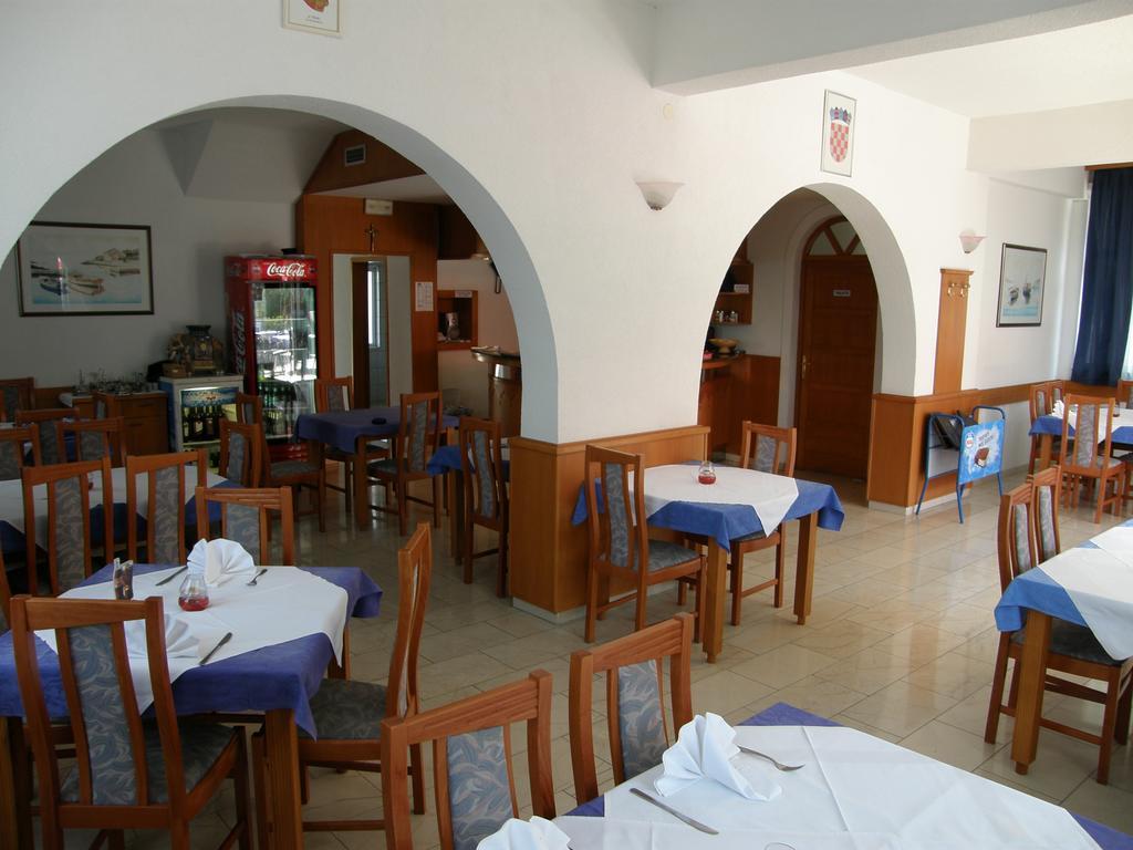 Guest House & Restaurant Adriatic Klek Esterno foto