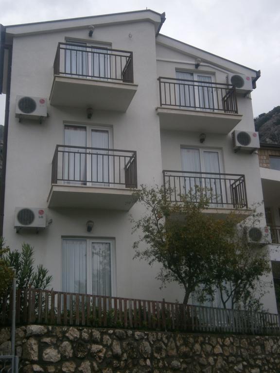 Guest House & Restaurant Adriatic Klek Esterno foto