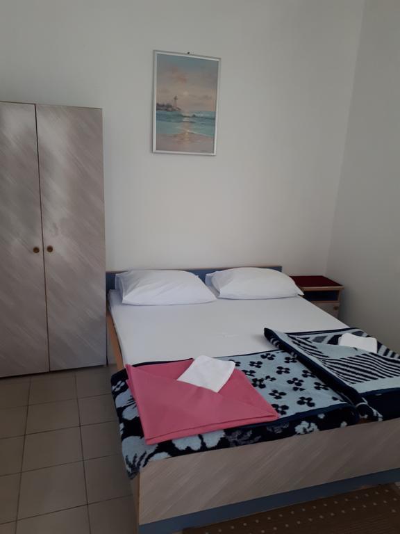 Guest House & Restaurant Adriatic Klek Esterno foto