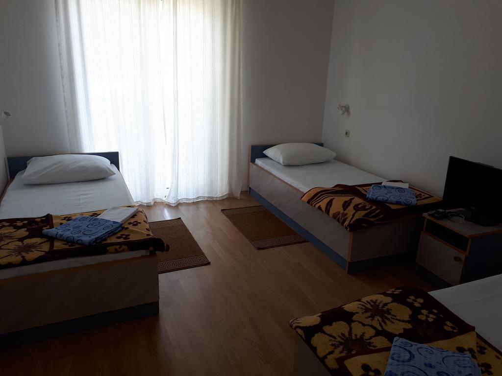 Guest House & Restaurant Adriatic Klek Esterno foto